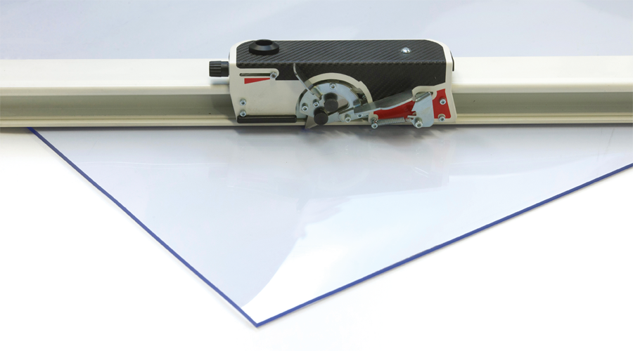 Linear cutter and soft pvc